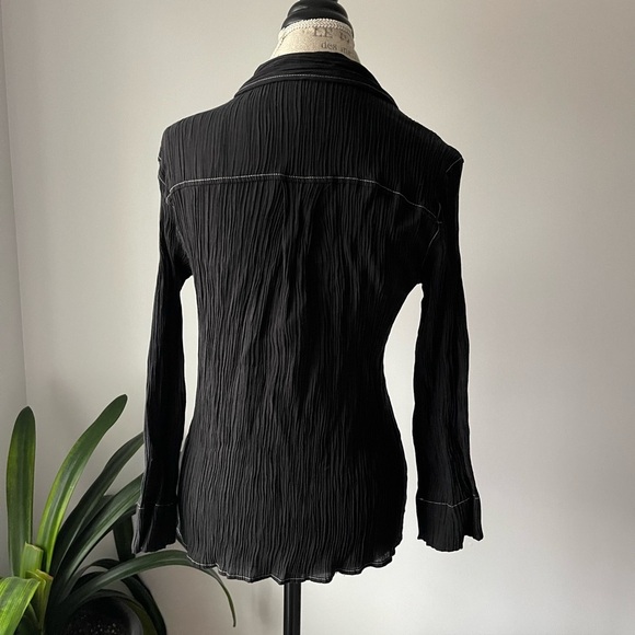 Zara pleated shirt with white stitches - Picture 7 of 7